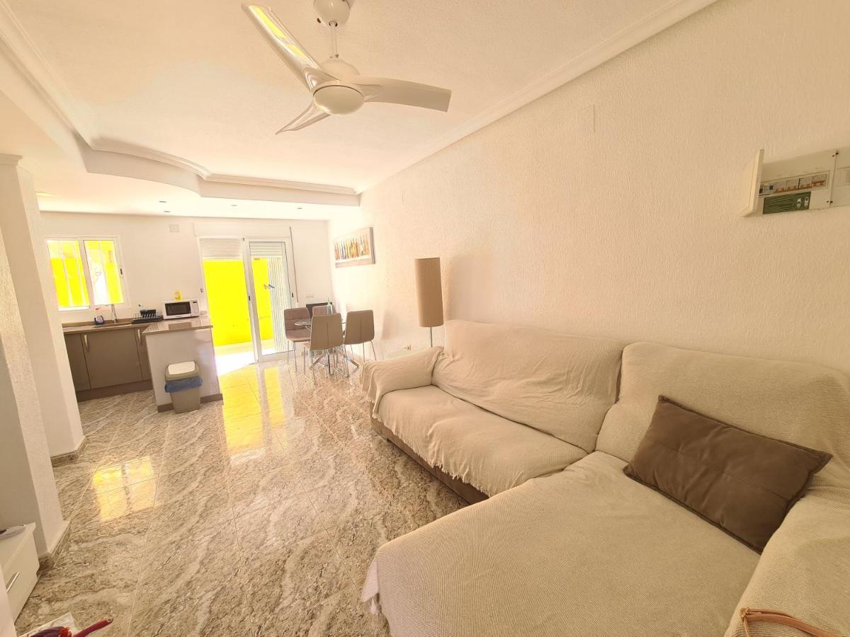 2 Bedroom Property In Closed Urbanisation تورّيفيِخا المظهر الخارجي الصورة