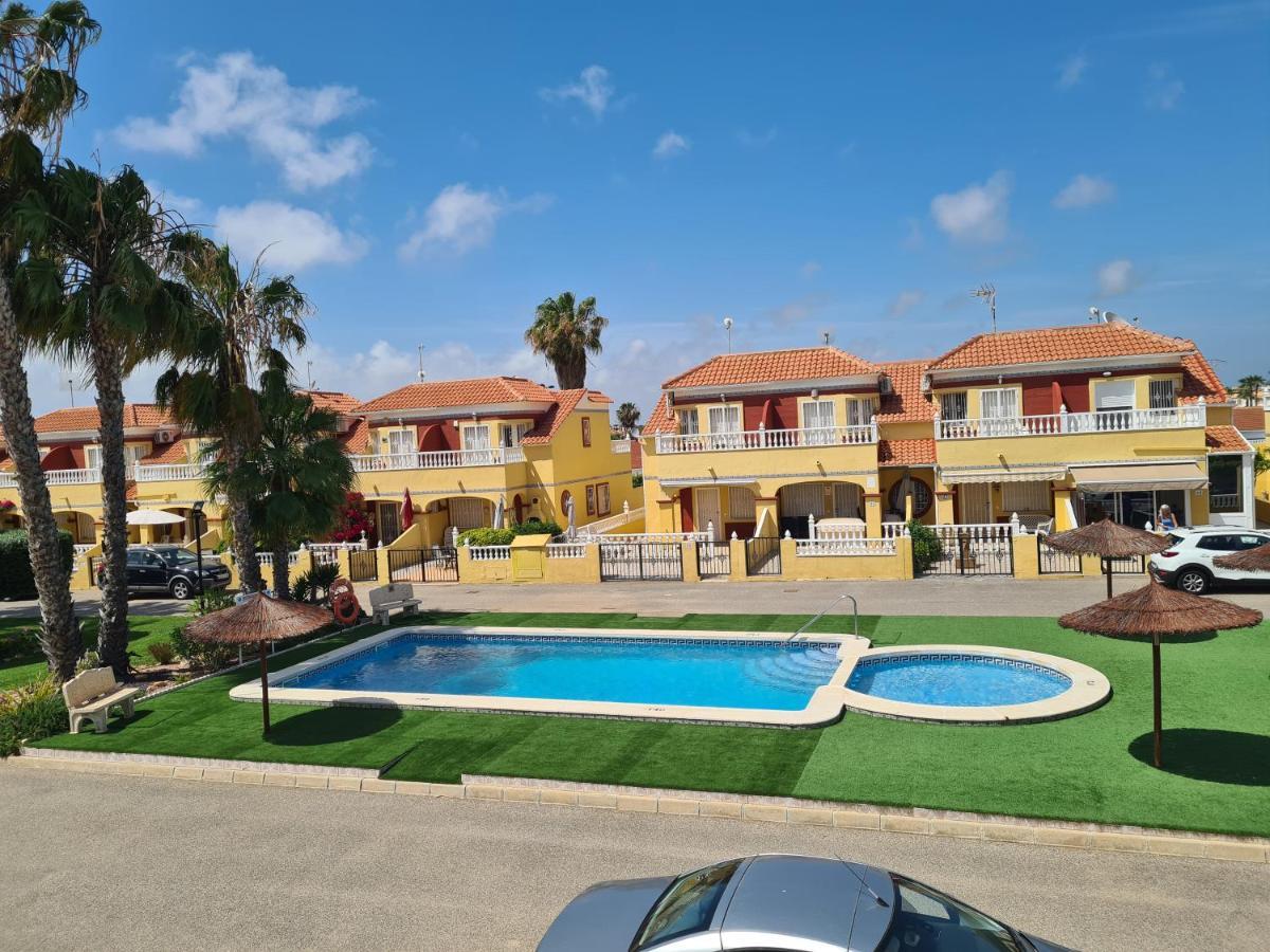 2 Bedroom Property In Closed Urbanisation تورّيفيِخا المظهر الخارجي الصورة